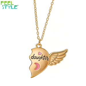 Collana con Ciondolo a Cuore e Ali d'Angelo in Ottone Placcato Oro 18K, Gioiello Romantico, Regalo per Madre e <span class=keywords><strong>Famiglia</strong></span> - Product Image 2
