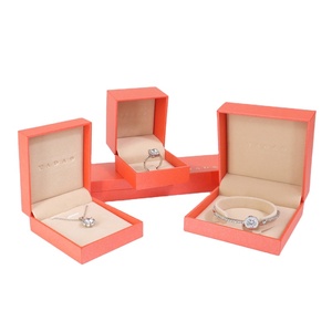 Estuche de Anillo con Diseño Cuadrado Naranja Avanzado, Set de Regalo con Cajas para Joyería de Oreja, Uñas y Collares - Product Image 2