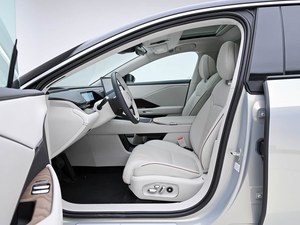 Toyota BZ7 2026 600 Coche Eléctrico de Nueva Energía de Alta Velocidad con Volante a la Izquierda, Vehículo Eléctrico Puro, Carga Rápida 2025/2026 - Product Image 5