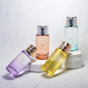 Flacons de parfum cylindriques en verre dégradé de luxe en gros - 30 ml, 50 ml, 100 ml - Teinte violet/or avec vaporisateur pompe - Product Image 5