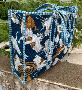 Bolsa de Transporte Acolchada de Algodón, Reutilizable, con Estampado de Bloques Tradicionales, Bolso de Mano para Compras y Viajes - Product Image 1