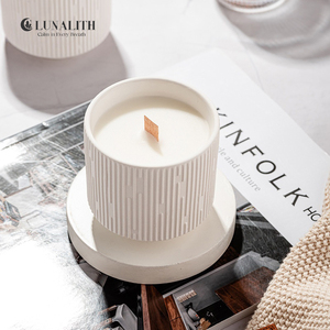 Emballage personnalisé pour bougies parfumées longue durée |   Ventes en gros de pots en céramique de luxe Meteor avec mèche en bois, bougies parfumées à la cire de soja - Product Image 1