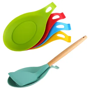 Manjia Kitchen Utensils and Pallet Heat Resistant Placemat Tray Spoon Pad Multi-color Thickened Food Grade Silicone Spot