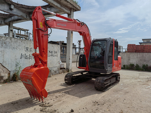 Miniexcavadora hidráulica usada japonesa Hitachi ZX70 modelo 2017 con bomba de potencia de motor ISUZU 40.5kw - Product Image 2