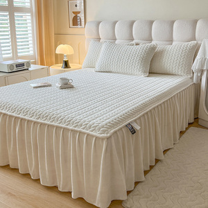 Set Copriletto in Flanella per Letto Matrimoniale e King Size, Tinta Unita con Decorazione in Pizzo, Vendita all'Ingrosso in Cotone - Product Image 1