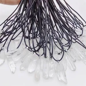 Usine pas cher <span class=keywords><strong>prix</strong></span> en gros en vrac guérison <span class=keywords><strong>cristal</strong></span> clair Quartz Point pendentif pour la méditation - Product Image 1