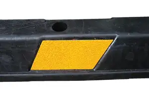 1830Mm Vs Standaard Rubber Wiel Stopt Parking Bumper Rubber Parking Curb Rubber Parking Blok