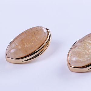 Hochwertiges Vintage Verlobungs- und Hochzeits-<span class=keywords><strong>Set</strong></span> mit 18K Vergoldeten Rutilquarz Mode-Ohrringen und Halskette für Damen - Product Image 2