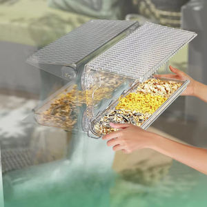 Comedero para Pájaros Portátil e Impermeable con Ventosas Fuertes, Diseño Desmontable, Casa de Alimentación Transparente para Jardín y Patio - Product Image 1