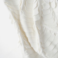 Robe longue élégante blanche et sexy en tricot à fleurs 3D style halter, nouvelle collection 2026, coupe ajustée, très tendance