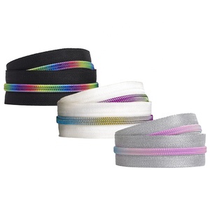 À la mode personnalisé arc-en-ciel dents résine <span class=keywords><strong>fermeture</strong></span> éclair irisé réfléchissant Nylon <span class=keywords><strong>fermeture</strong></span> éclair pour vêtements sacs fournitures - Product Image 4