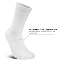 Chaussettes de course à compression professionnelles Chaussettes de compression personnalisées respirantes de couleur unie Chaussettes de compression pour sport de plein air