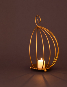 Farol de Aluminio Dorado Hecho a Mano para Decoración del Hogar - Product Image 2