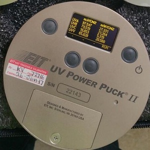 เครื่องวัดพลังงาน EIT UV Power Puck II พร้อมจอแสดงผล LED สำหรับการวัด UVA UVB UVC - Product Image 1