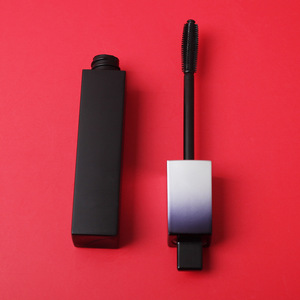 OEM Waterproof <b>Mascara</b> 10ml Black Tube Natural Curling Thickening Lengthening Base Flexible Brush Head - Product Image 4