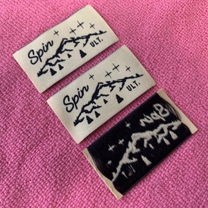 Étiquette tissée à <span class=keywords><strong>code</strong></span> <span class=keywords><strong>QR</strong></span>, coupe droite, douce et résistante à l'usure, pour vêtements d'extérieur, <span class=keywords><strong>patch</strong></span> tissé en tissu avec logo <span class=keywords><strong>QR</strong></span> tricoté et fonctionnel - Product Image 5