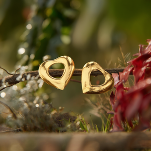 Pendientes de Moda con Forma de Corazón en Acero Inoxidable 316L con Baño de Oro PVD, Joyería Sostenible y Resistente - Product Image 3