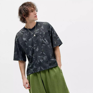 T-shirt en jersey streetwear à col en V, imprimé par sublimation, motif camouflage, maille respirante, vente en gros - Product Image 2