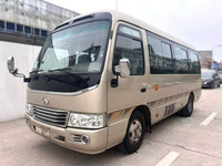 Bus d'occasion 2021 Chine Coaster Économique Moteur ISUZU 19 places Transmission Manuelle Conduite à Gauche Norme d'Émission JMC 91-110 Km/h
