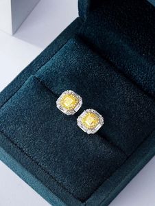 Xinfly Luxury 1.0ct Fancy Yellow and 0.65ct White Diamond <b>Stud</b> Earrings 18K Pure Gold Fine Jewelry Gift - Product Image 5