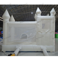 Château gonflable blanc pour mariage, combo commercial avec toboggan en spirale pour la location événementielle