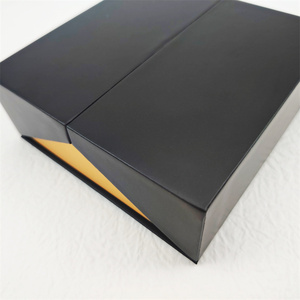 Boîte cadeau rigide à double porte française noire et <span class=keywords><strong>or</strong></span> avec logo personnalisé, boîte en papier à ouverture double face magnétique dorée - Product Image 4