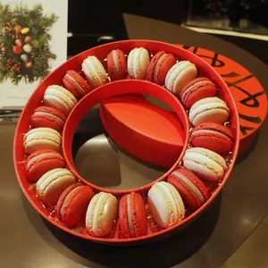 Confezione di cibo Macaron con stampa personalizzata graziose scatole rotonde di carta rigida regalo