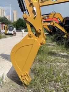 Excavadora Compacta Usada CAT 307E2, Excavadora de 7 Toneladas con Hoja Topadora para Obras de Construcción en Espacios Reducidos - Product Image 6