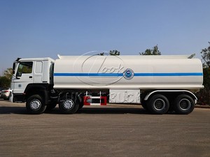 Nouveau camion-citerne commercial multi-compartiments 35m³-38m³ Sinotruk HOWO, camion-citerne mobile de ravitaillement disponible à la vente - Product Image 3