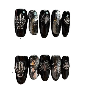 Prensa acrílica de moda al por mayor de fábrica en las <span class=keywords><strong>uñas</strong></span> Prensa ostentosa de lujo hecha a mano en las <span class=keywords><strong>uñas</strong></span> Manicura negra en 10 piezas <span class=keywords><strong>Uñas</strong></span> artificiales - Product Image 1