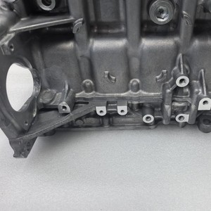 Bloc-cylindres Lfv L3g 15e4e Le2 Lyx pour remplacement et réparation de cylindres parallèles, neuf - Product Image 1