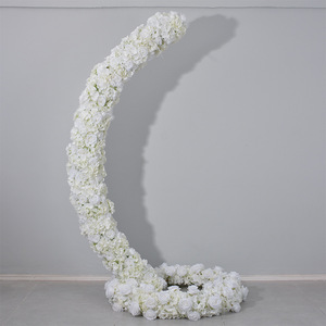 Décor de mariage suspendu incurvé de 2,1 mètres, orné de fleurs prêtes à l'emploi, de lustres et de fleurs artificielles - Product Image 1
