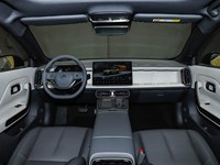 En stock – Nouvelle Leapmotor Lafa 5 : Véhicule électrique pur avec configurations confortables et spacieuses, et une grande capacité de rangement.