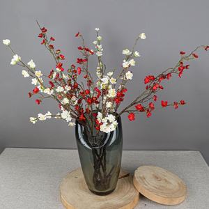 Vente <span class=keywords><strong>en</strong></span> gros <span class=keywords><strong>de</strong></span> <span class=keywords><strong>fleurs</strong></span> <span class=keywords><strong>de</strong></span> prunier <span class=keywords><strong>en</strong></span> soie artificielle à 4 fourchettes <span class=keywords><strong>Fleurs</strong></span> <span class=keywords><strong>de</strong></span> table Branches <span class=keywords><strong>de</strong></span> <span class=keywords><strong>fleurs</strong></span> <span class=keywords><strong>de</strong></span> <span class=keywords><strong>cerisier</strong></span> pour les décorations du nouvel an - Product Image 1