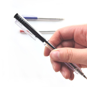 Stylo à bille rétractable transparent en plastique de haute qualité, populaire, avec logo personnalisé pour cadeaux promotionnels - Product Image 2