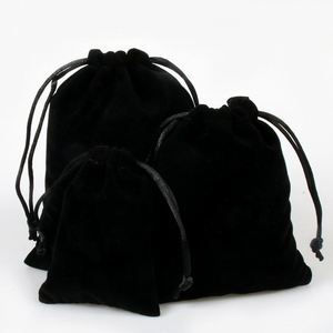 Bolsa de Joyería de Terciopelo Reutilizable, Bolsa de Regalo Negra con Cordón, Logotipo Personalizado para Almacenamiento y Empaque de Teléfonos Inteligentes y Cámaras, Alta Calidad - Product Image 5