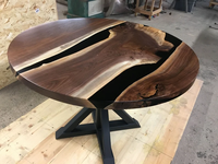 Ensemble de table à manger en bois fait main avec résine époxy moderne et personnalisée de luxe pour la cuisine et le salon