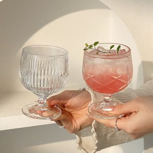 Bicchiere in vetro a righe verticali con piede, 250 ml, per succhi, cocktail, dessert, uso domestico e caffè - Product Image 3