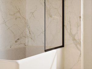 Pantalla <span class=keywords><strong>de</strong></span> bañera <span class=keywords><strong>de</strong></span> pivote <span class=keywords><strong>de</strong></span> vidrio templado transparente con perfil negro y sello <span class=keywords><strong>de</strong></span> Pvc - Product Image 2