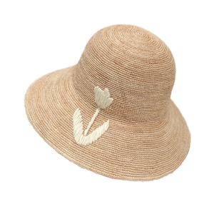 Sombrero de paja flexible con flor bordada a mano para mujer, protección solar para la playa, talla adulta 56-58 cm, material de hierba natural - Product Image 1