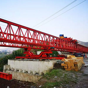 מנוף הרמה ובנייה של קורות גשר רכבת במשקל 100 טון, עם בקרת PLC ומנוע - Product Image 6