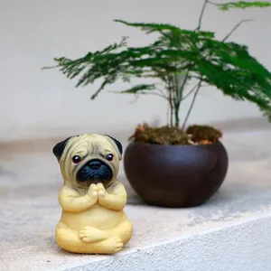 Adorno de Resina de Perro Zen Yoga, Encantadora Escultura de Poliresina de Pug, Estatua de Animal Meditando para Accesorios de <span class=keywords><strong>Coche</strong></span> y Decoración Interior - Product Image 4