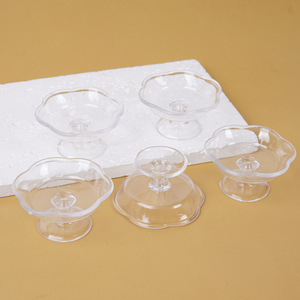 Mini tazas de plástico con base, manualidades DIY, tazas realistas para postres y pasteles, recipientes para casas de muñecas, platos con base. - Product Image 3