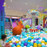 Équipement de terrain de jeux intérieur commercial DOLA, thème City Future, toboggans, piscine à balles, trampoline interactif LED, parc de trampolines CE
