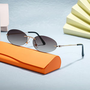 <span class=keywords><strong>Gafas</strong></span> <span class=keywords><strong>de</strong></span> <span class=keywords><strong>Sol</strong></span> Ovaladas <span class=keywords><strong>de</strong></span> Moda XUEDIAO 2024, Montura Pequeña <span class=keywords><strong>de</strong></span> Alta Gama para Mujer, <span class=keywords><strong>Gafas</strong></span> <span class=keywords><strong>de</strong></span> <span class=keywords><strong>Sol</strong></span> con Protección UV400 al por Mayor - Product Image 3