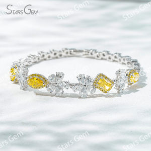 Bracelet tendance en or blanc massif 18 carats avec diamant de laboratoire de forme fantaisie en forme de coussin, bijoux fins unisexes - Product Image 1