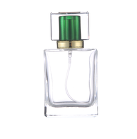 Vente en gros de flacons de parfum en verre de luxe personnalisés de 30 ml et 50 ml, rechargeables, vides, avec vaporisateur à vis, atomiseur carré pour parfum
