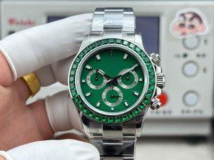 Orologio da Polso da Uomo di Alta Qualità con Smeraldo Incastonato, Acciaio Inossidabile 904L, Impermeabile, Meccanico Automatico - Product Image 1