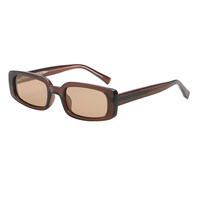 Nouvel Arrivage UM 8887P – Lunettes de Soleil Polarisées Rétro Carrées à Monture Complète CP, Logo Personnalisé, Unisexe, Sophistiquées, Amincissantes pour le Visage, Idéales pour la Conduite