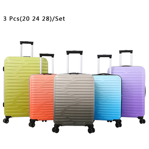 <span class=keywords><strong>Valise</strong></span> de <span class=keywords><strong>cabine</strong></span> hybride moderne robuste à coque rigide, anti-collision, étanche, en ABS+PC, à <span class=keywords><strong>4</strong></span> <span class=keywords><strong>roues</strong></span> pivotantes à 360°, avec serrure, en polyester - Product Image 1